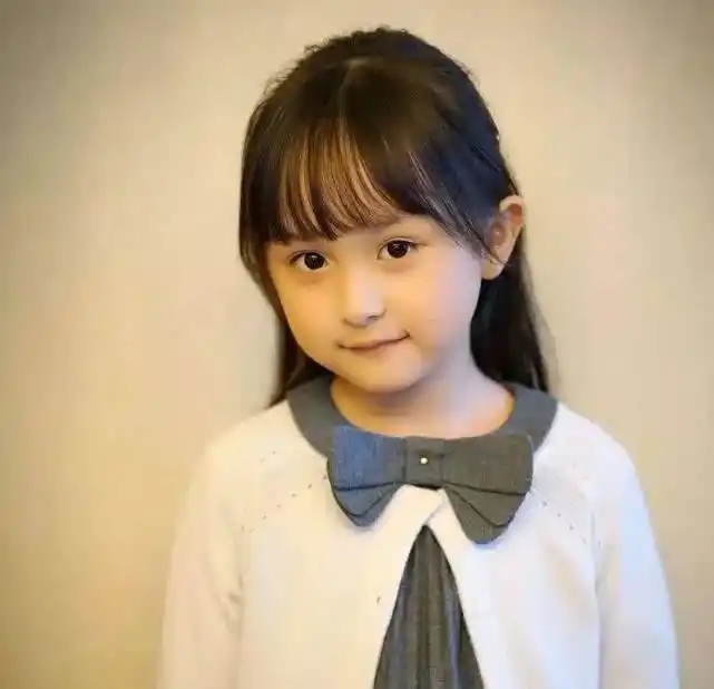 中国娱乐圈最美5位童星，张子枫、刘楚恬上榜，她混血小公主！