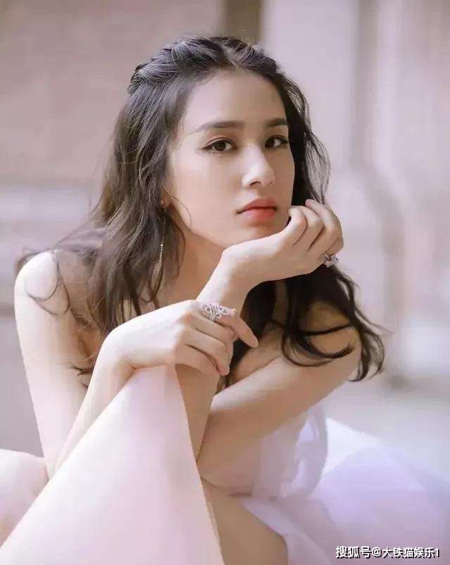 长方形脸女明星_脸部比例异于常人的女明星_长脸女明星